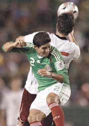 FBL-WC2010-MEXICO-CANADA
