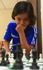 Angie Mendoza de 9 aÃ±os es una niÃ±a que realiza diferentes actividades entre ellas el ajedrez que es una de sus juegos mas queridos .FOTO DE LPG GIOVANNI LEMUS