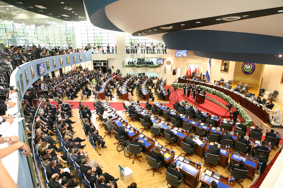 Asamblea Legislativa fue adecuada para recibir a los invitados a escuchar el balance del Órgano Ejecutivo.