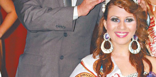 Soberana. Brenda Vanegas, de 17 años, quien era la representante de la urbanización Jardines de Barcelona del barrio San Antonio, fue elegida reina de las comunidades 2012.