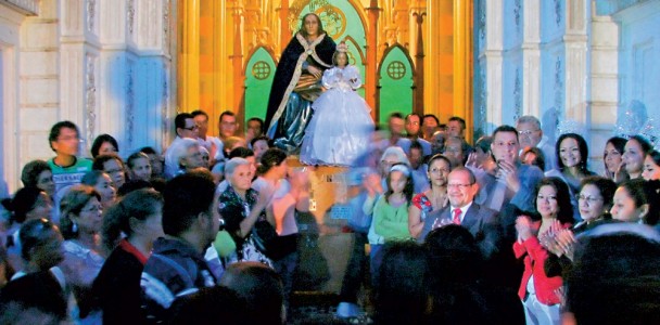 Saludo Cientos de feligreses se dieron cita al atrio de Catedral para cantarle las Mañanitas a la patrona de la ciudad.