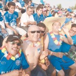Foto de LA PRENSA/ Rony González Todas las edades. Jóvenes, adultos y niños convivieron ayer en el estadio de fútbol playa de la Costa del Sol. Todos pudieron ver la victoria de la Azul sobre Costa Rica.