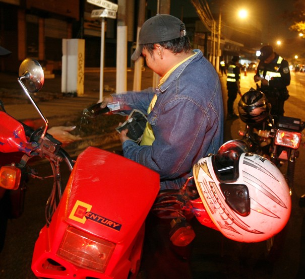 1ER OPERATIVO DE PLAN VACACIONAL DE LA POLICIA NACIONAL CIVIL Y EL INSTITUTO DE TOXOCOLOGIA DEL MINISTERIO DE JUSTICIA Y SEGURIDAD PUBLICA EN DONDE SE BUSCA PREVENIR ACCIDENTES DE TRANSITO DURANTE LA EPOCA VACACIONAL QUE INICIA DESDE ESTE FIN DE SEMANA. 1