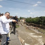 En su último año de gestión, el presidente Funes afrontó los daños causados por la tormenta 12-E que impactó entre el 4 y el 7% del PIB, un total de $1,968 millones en daños.