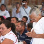 Pobladores lloraron durante el acto precedido por el presidente, en el cantón El Mozote, Morazán, mientras escuchaban el discurso de Funes.