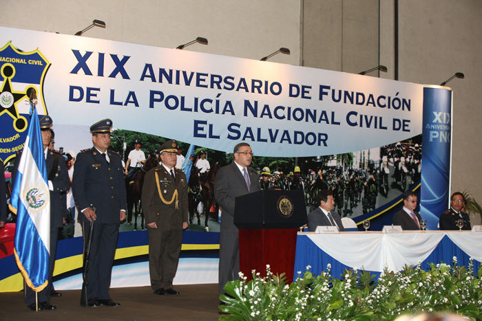 En menos de tres meses el presidente de la República realizó una restructuración del gabinete de Justicia y Seguridad que era seriamente criticado por los elevados índices de homicidios registrados en el país.