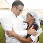 Entrega de la pensión vitalicia a personas de la tercera edad que viven en la zona rural de la República.